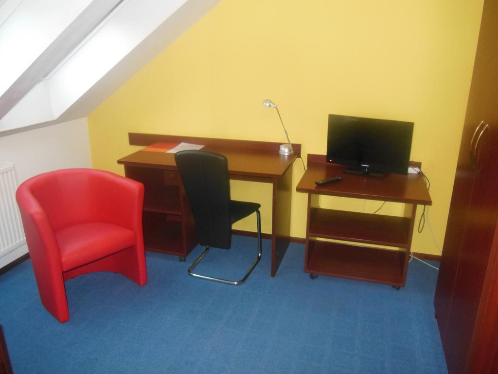 Hotel Pri Belokranjcu Novo Mesto Quarto foto